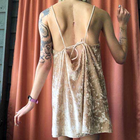 baby pink crushed velvet adjustable dress - Picture 4 of 5